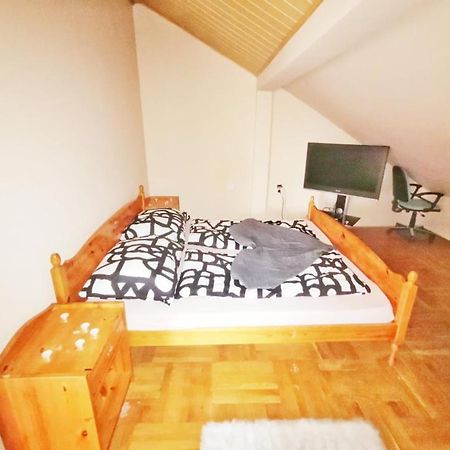 Apartman Poirot Balcony Эрд Экстерьер фото