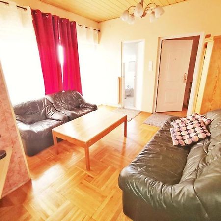Apartman Poirot Balcony Эрд Экстерьер фото